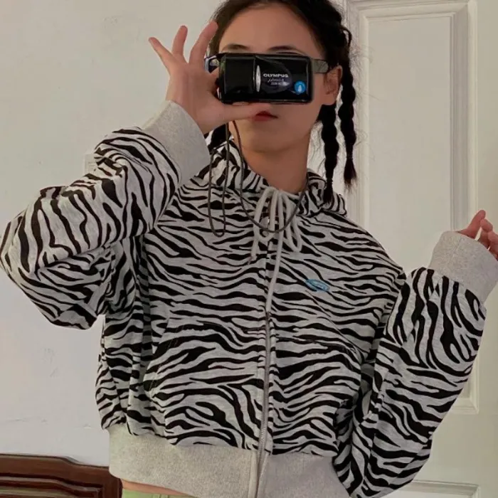 Zebra Print Zip Up Hoodie Women Vintage Stripe Crop Top Korean Style Autumn Long Sleeve Sweatshirt Y2K Chic Coat