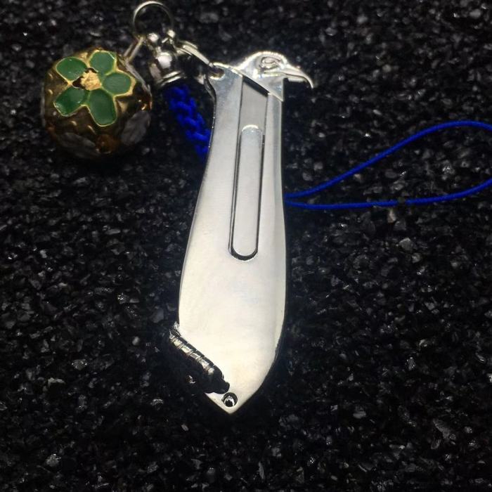 Multi-Function Replaceable Blade Eagle Hidden Knife Key Chain (1Pc)