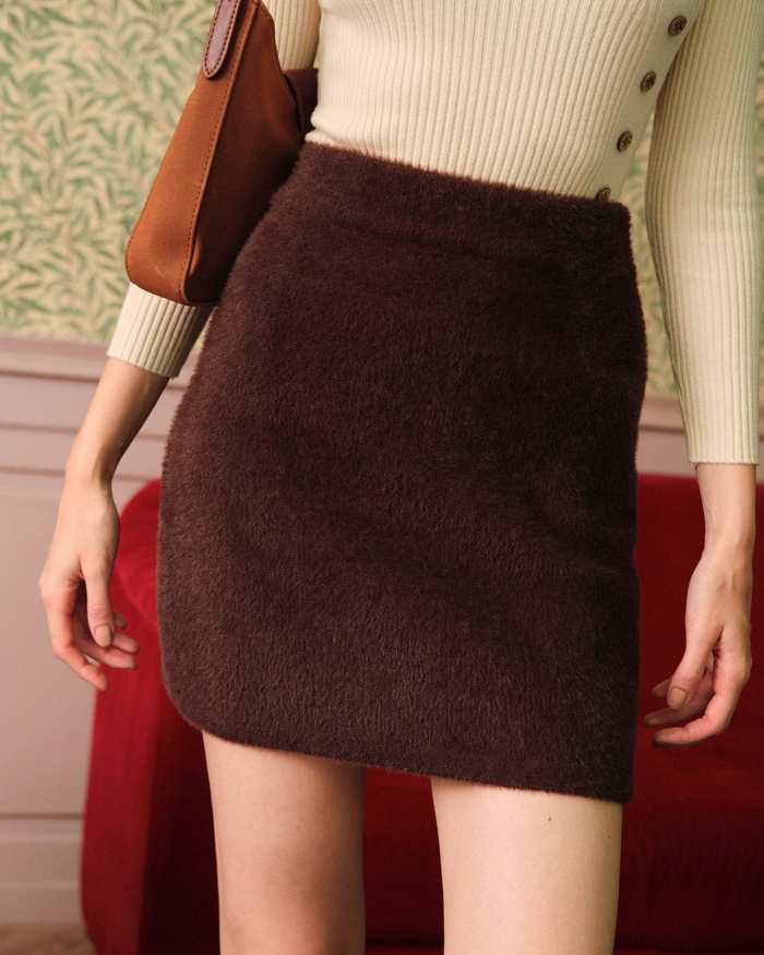 The Solid High Waisted Fluffy Skirt