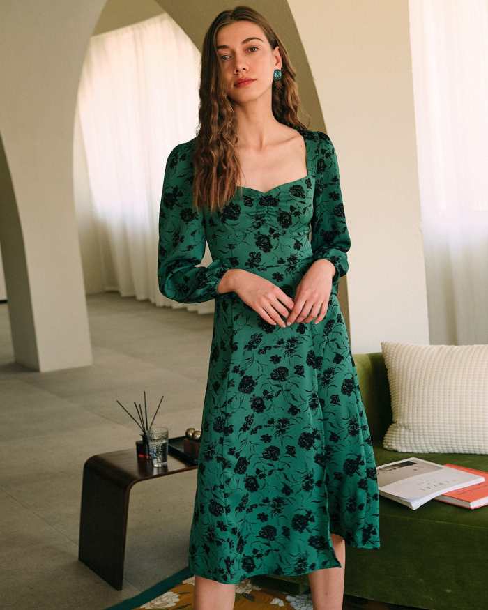 The Sweetheart Neck Floral Long Sleeve Midi Dress