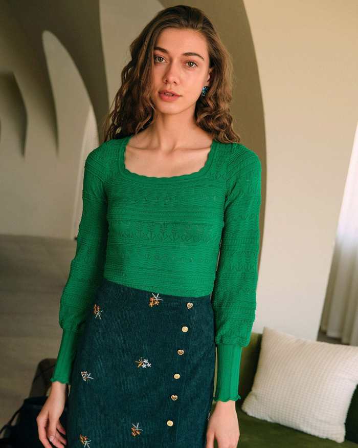 The Solid Lantern Sleeve Knit Top