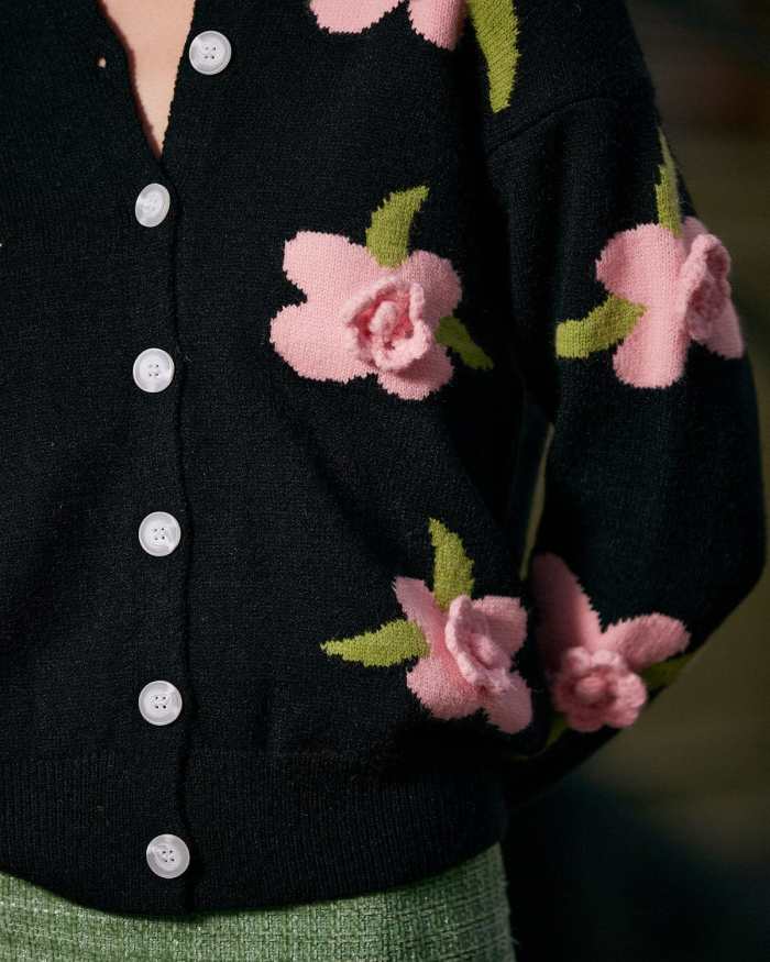 The Round Neck Crochet Flower Cardigan