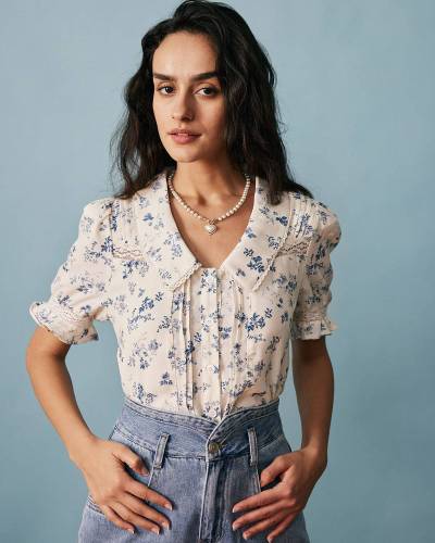 The Lace Spliced Pleated Floral Shirt