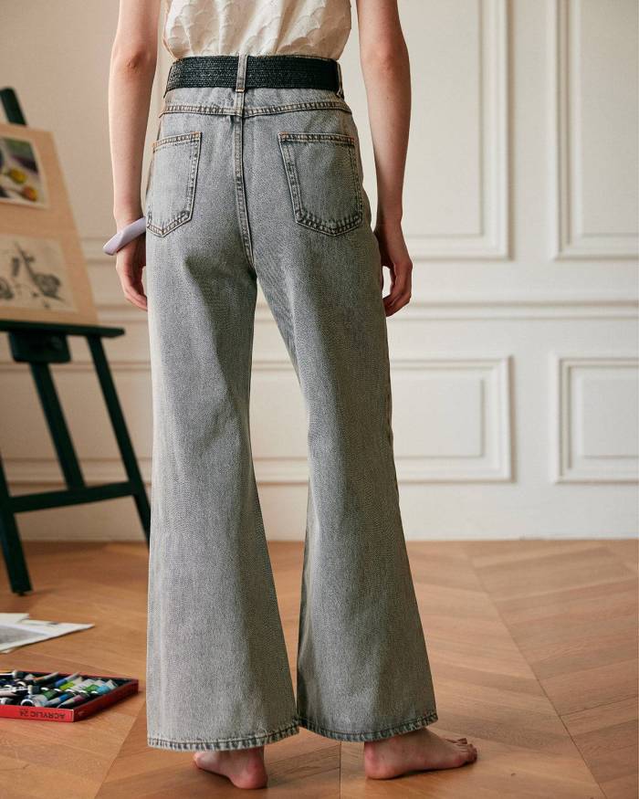 The Premium-Fabric Vintage Wide-Leg Flared Jeans