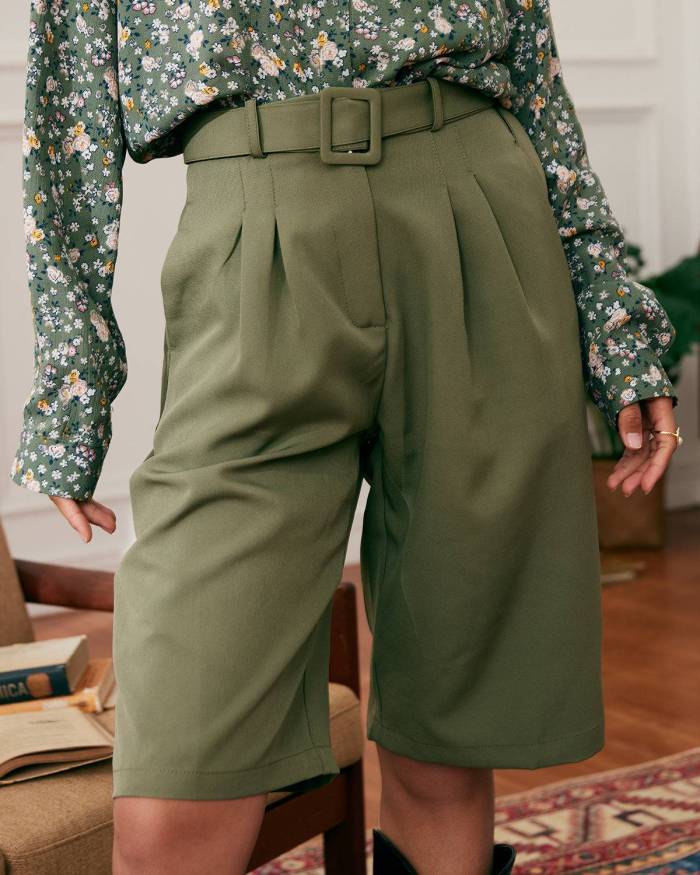 The Belted Relaxed Knee-Length Pants