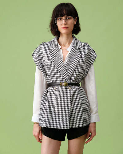 The Houndstooth Lapel Neck Vest