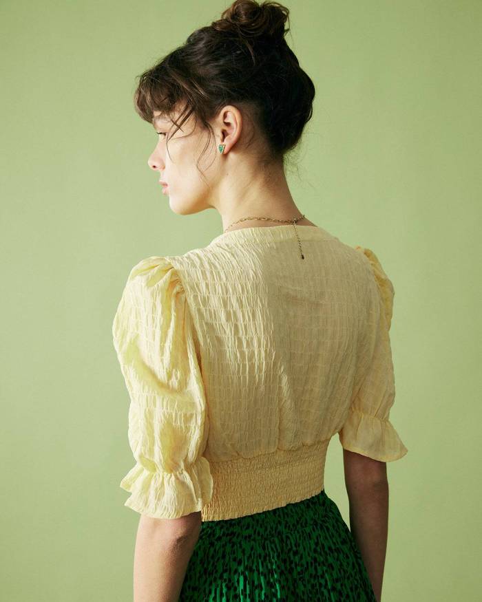 The Textured Puffy Sleeves Blouse
