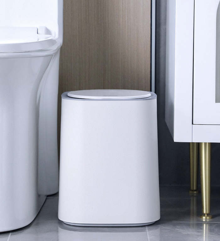 Light Luxury Smart Sensor Trash Can