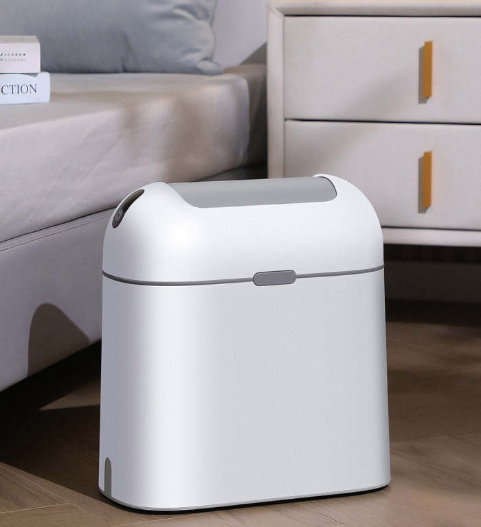 Spaceman Smart Sensor Trash Can With Butterfly Lid
