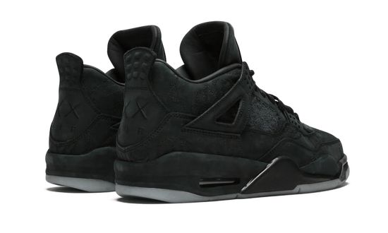 aj 4 x kaws