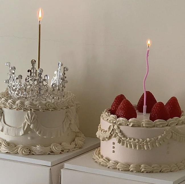 Cream birthday cake