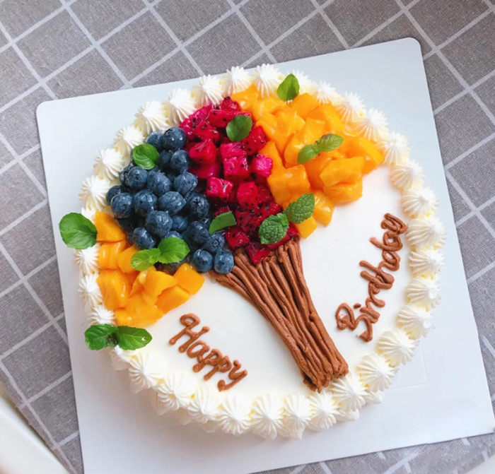 Cream birthday cake