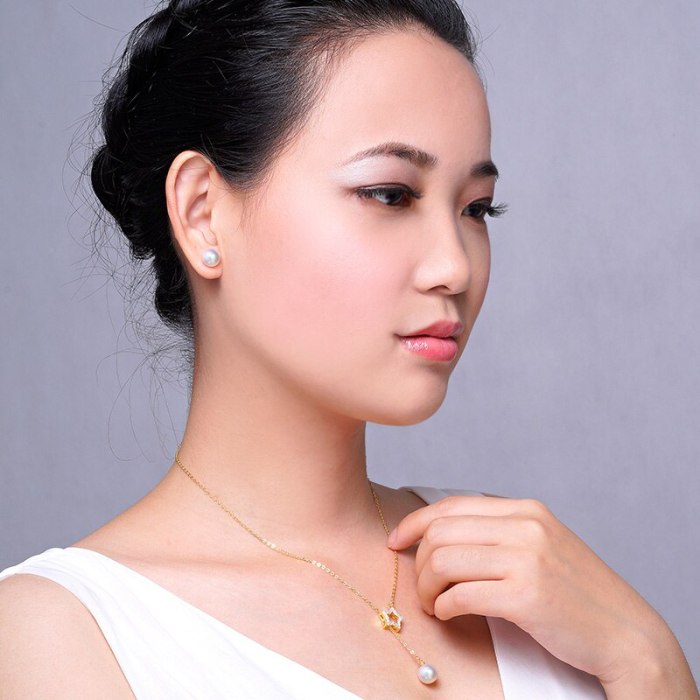 [YS] 18k Gold Stud Earring 6-9 mm White Japanese Akoya Pearl Earrings Bridal Fine Jewelry