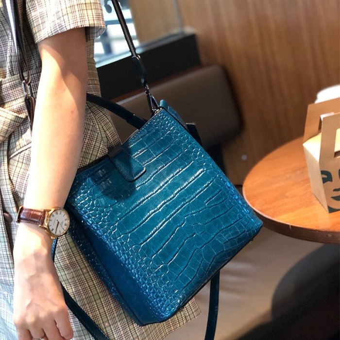 Oyixinger Bags For Women 2020 New Crocodile Pattern Handbags Cowhide Leather Shoulder Bag Female Fashion Solid Bucket Women Bag
