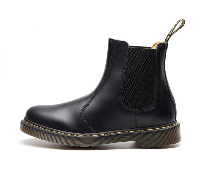 2976 CLASSIC LEATHER CHELSEA BOOTS UNISEX