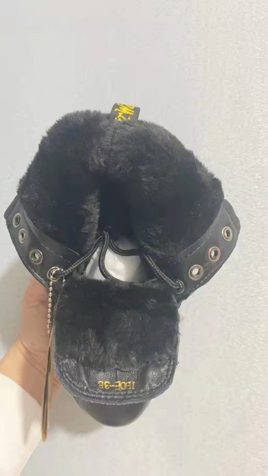 NEW- 1460 WITH FUR BLACK