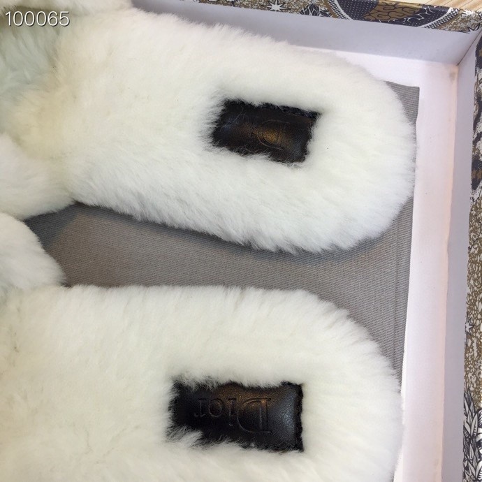YM# Fluffy Slippers Plush Slippers