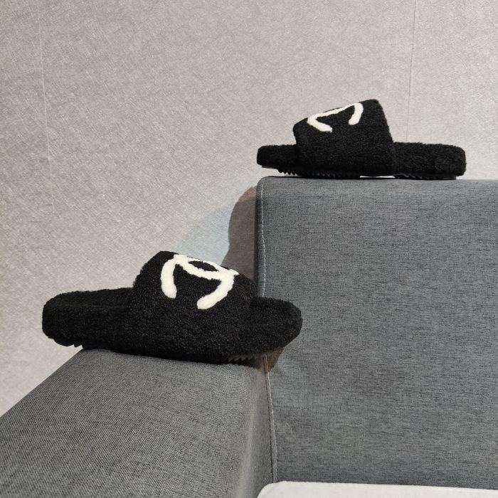 YM# Fluffy Slippers Plush Slippers