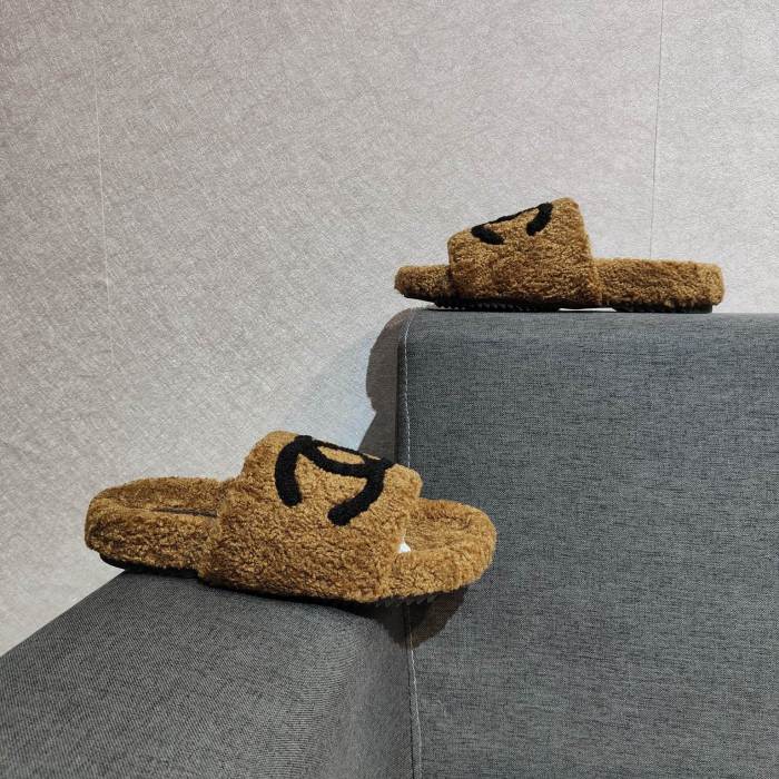 YM# Fluffy Slippers Plush Slippers