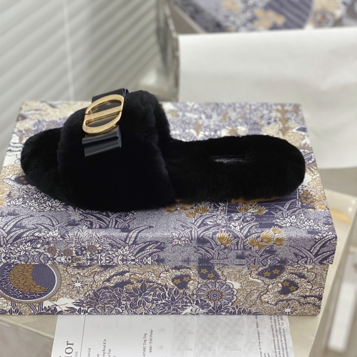 YM# Fluffy Slippers Plush Slippers