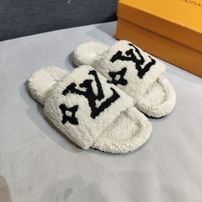 YM# Fluffy Slippers Plush Slippers
