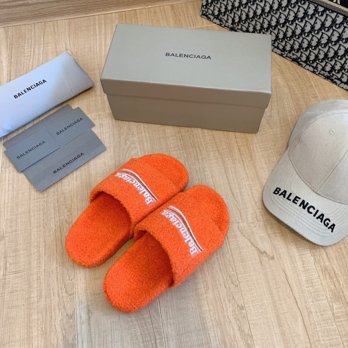 YM# Fluffy Slippers Plush Slippers