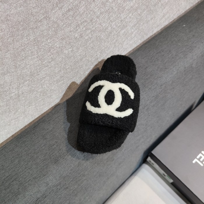 YM# Fluffy Slippers Plush Slippers