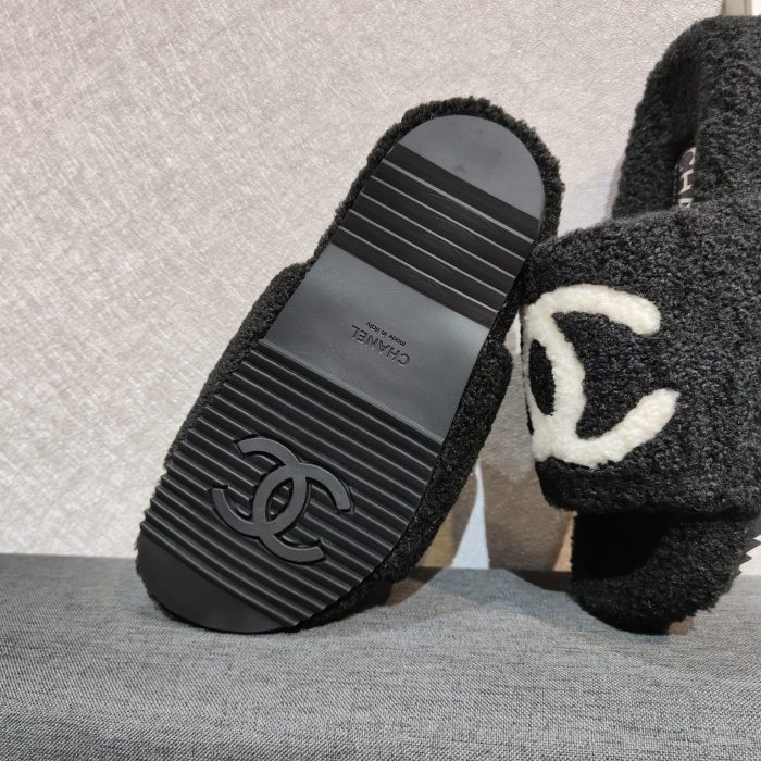 YM# Fluffy Slippers Plush Slippers
