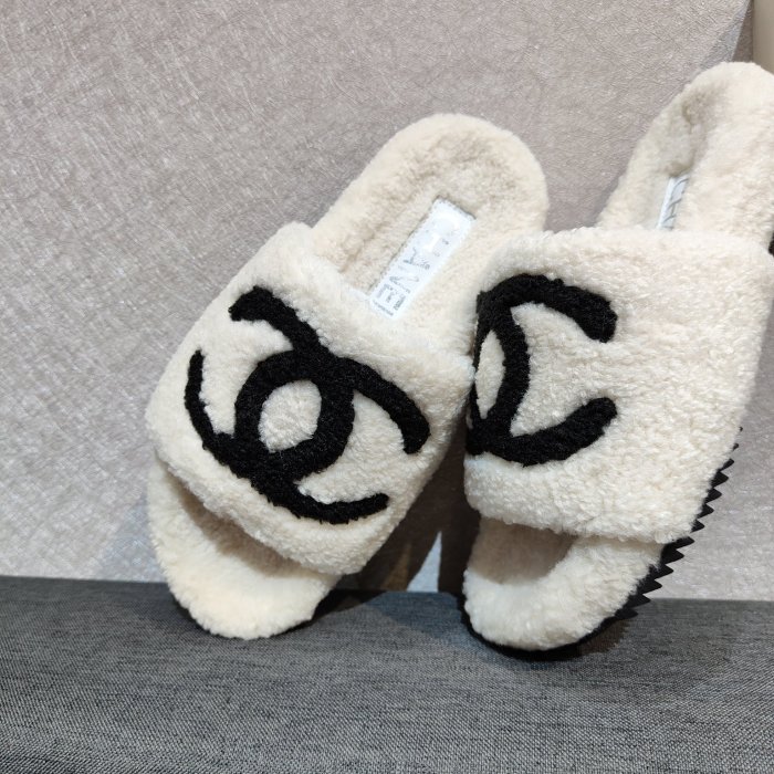 YM# Fluffy Slippers Plush Slippers