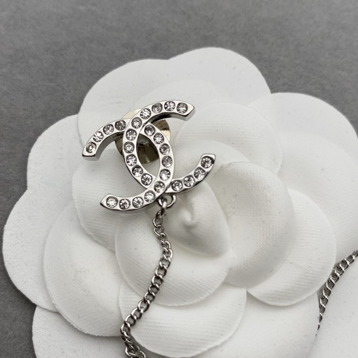 Brooch