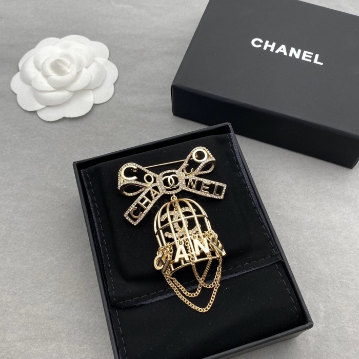 Brooch