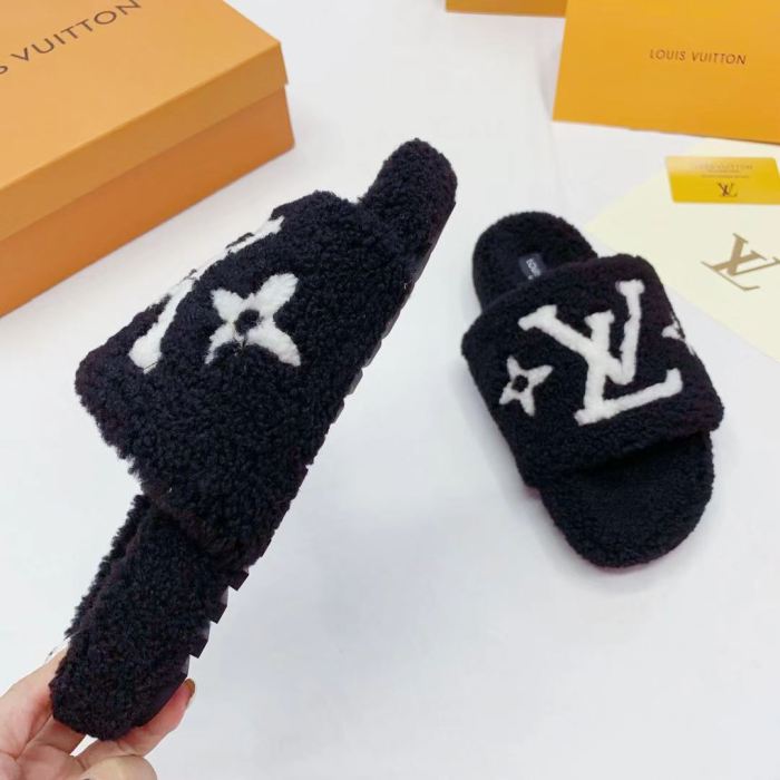YM# Fluffy Slippers Plush Slippers