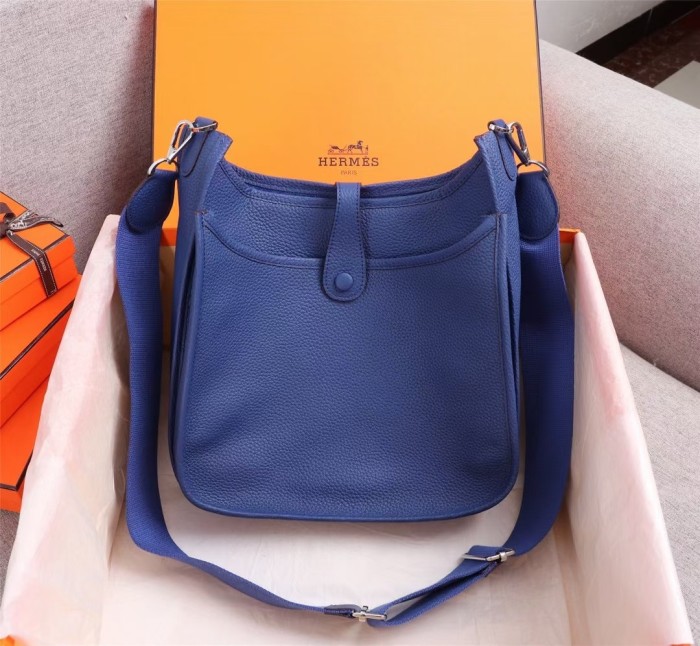 HML# High Quality Messenger Bag 28cm