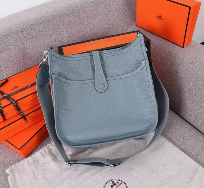 HML# High Quality Messenger Bag 28cm