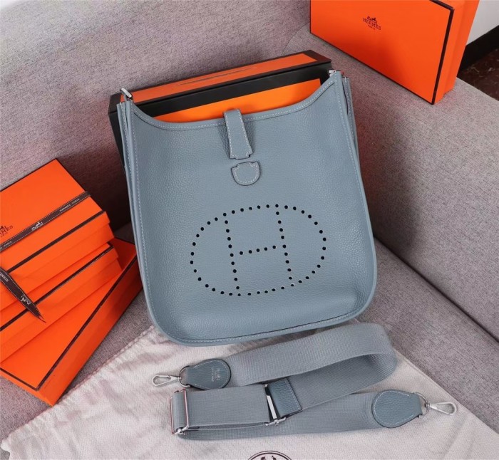 HML# High Quality Messenger Bag 28cm