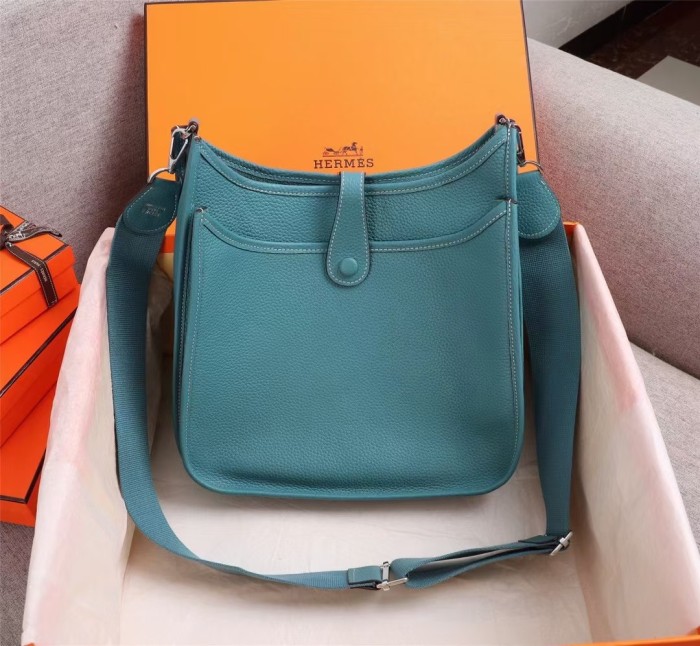 HML# High Quality Messenger Bag 28cm