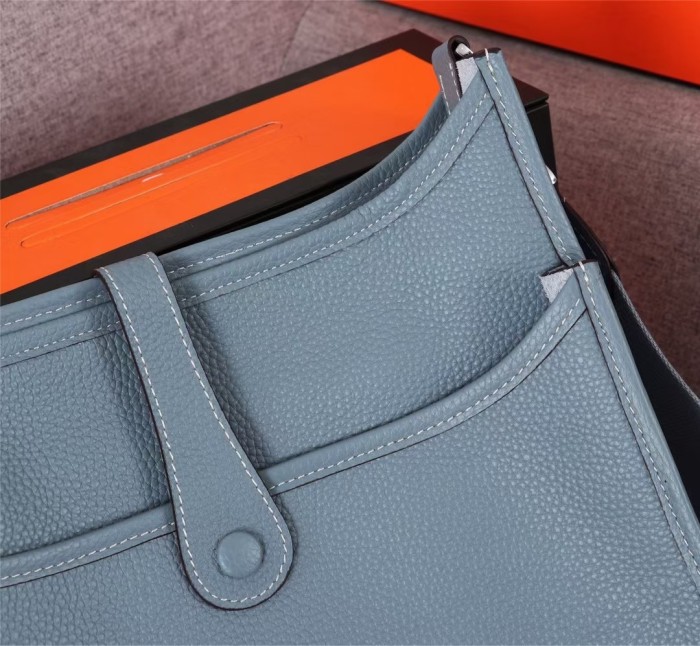 HML# High Quality Messenger Bag 28cm