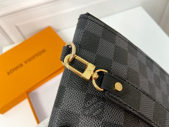 YB 63447# Clutch 23*16CM