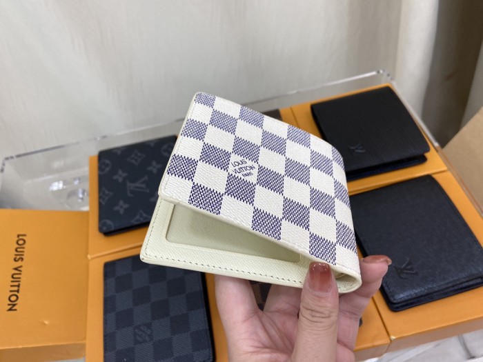 YB 60930# Wallet