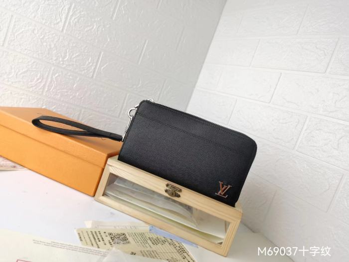 YB 69037# Wallet