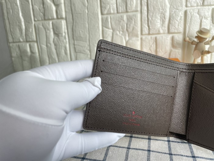 YB 60895# Wallet