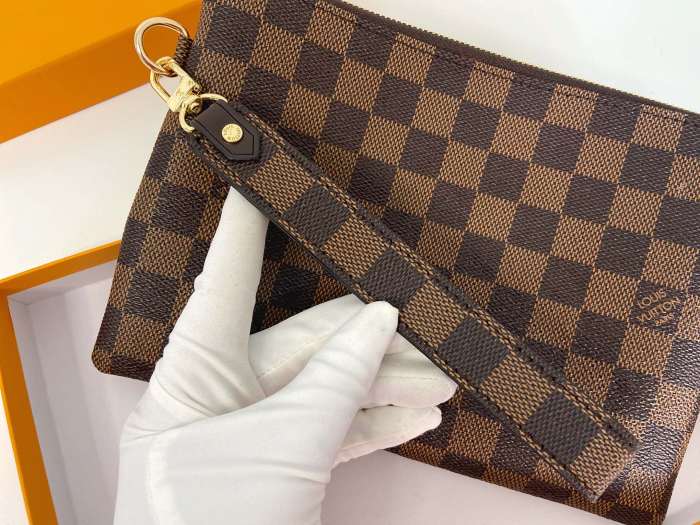 YB 63447# Clutch 23*16CM