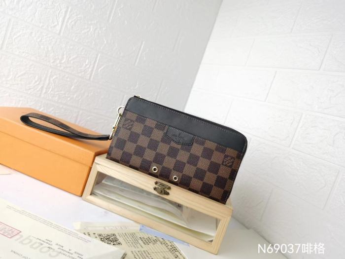 YB 69037# Wallet