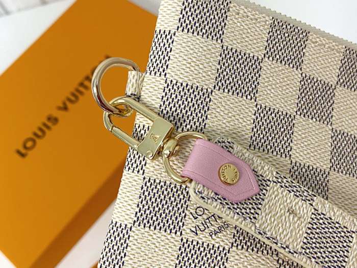 YB 63447# Clutch 23*16CM