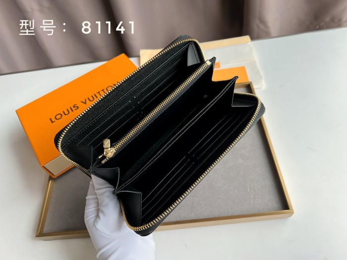 YB 81141# Purse Wallet