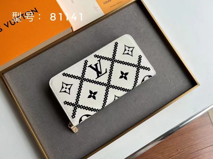 YB 81141# Purse Wallet