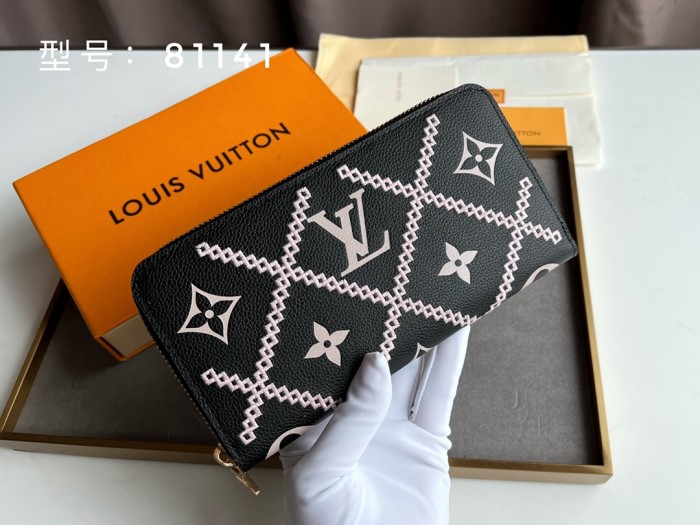 YB 81141# Purse Wallet