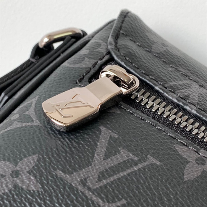YD 46255# High Quality Mens Messenger bag 25 x 22 x 7CM