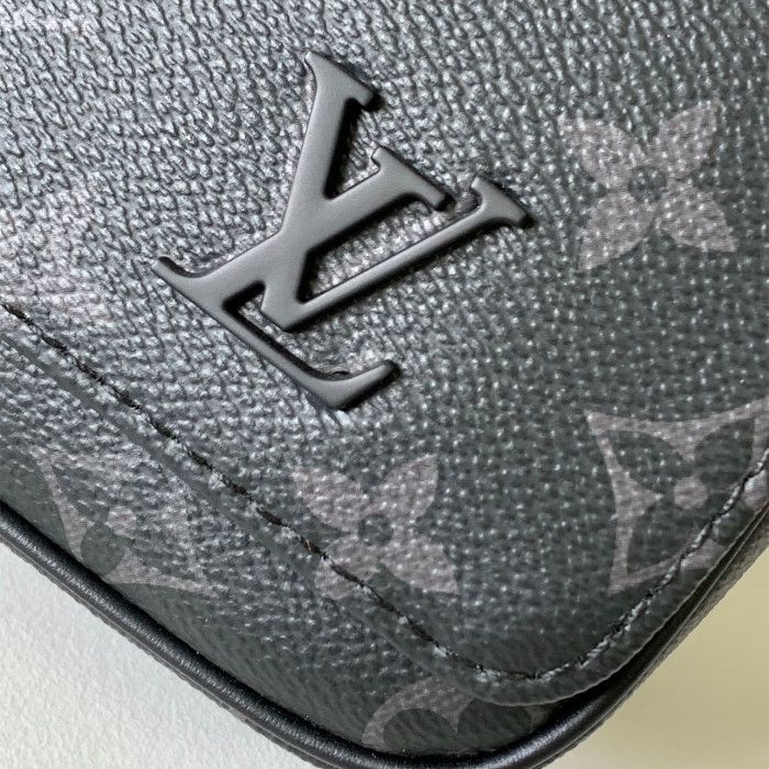 YD 46255# High Quality Mens Messenger bag 25 x 22 x 7CM