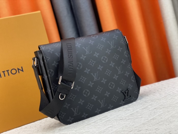 YB 46255# Mens Messenger bag 25 x 22 x 7CM